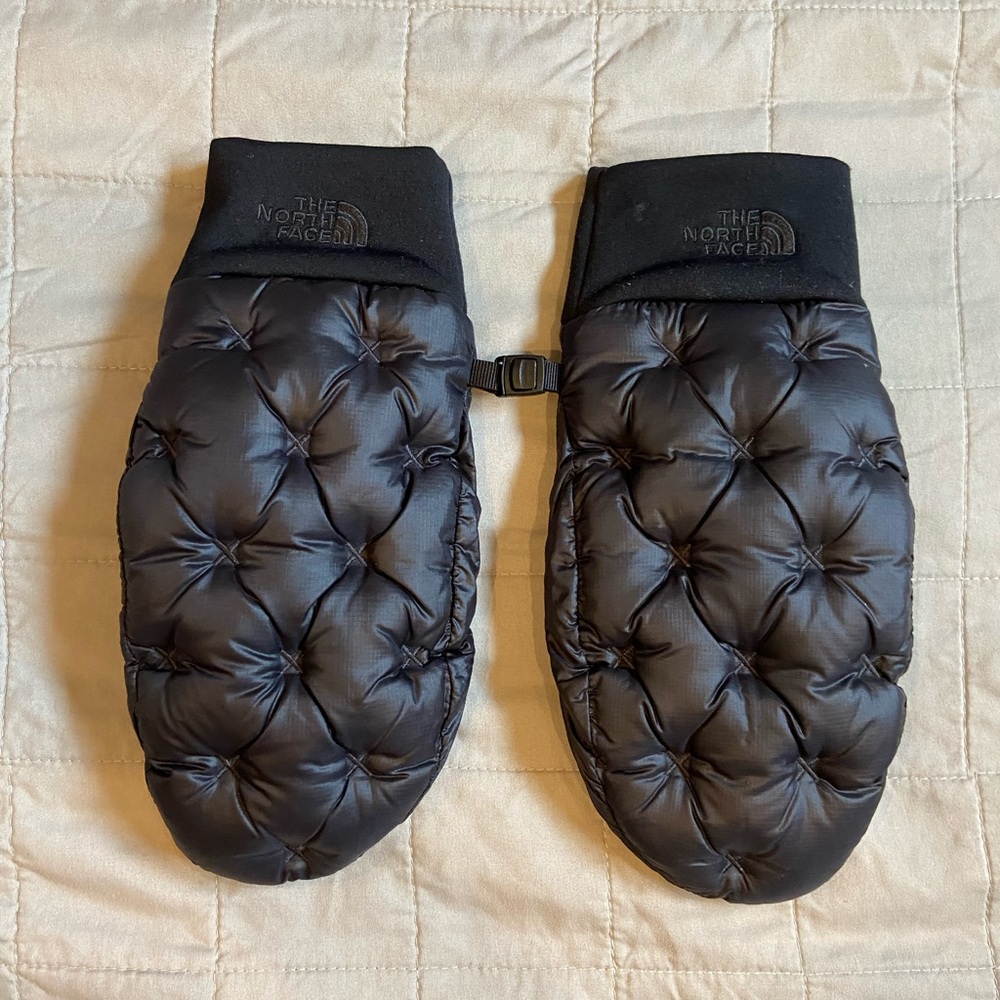 The North Face Women’s Insulated Puffy Mittens